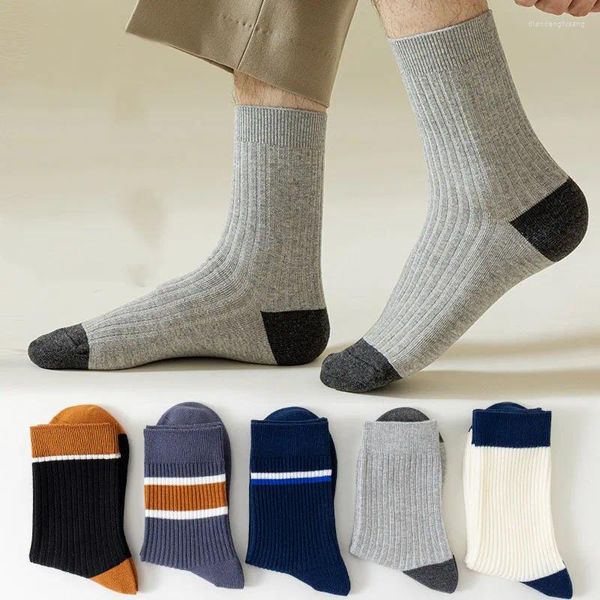 Calcetines para hombres 5 pares Abril y otoño Deportes para hombre Verano Ocio Sudor Absorbente Cómodo Tubo alto Longitud media