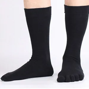 Calcetines para hombres 5 pares Marca Mans Dedo largo Algodón Sólido Negro Negocios Casual Hombres Mid Becerro Sudoroso Desodorante Calcetín Hombre Padres Regalo