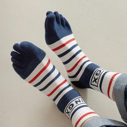 Chaussettes masculines 5 paires homme court cinq doigts coton pur commercial solide standard rayé standard respirant avec des orteils séparés vendus
