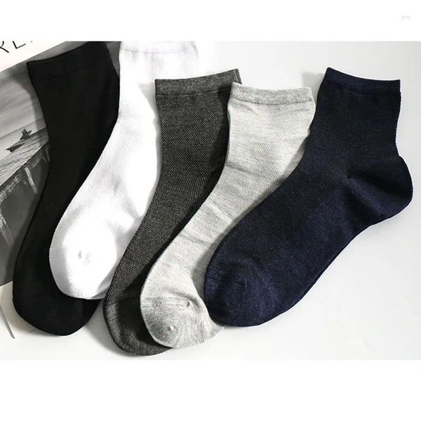 Chaussettes masculines 5 paires de couleurs solides 5,6% de mûrie de soie confortable Business Casual Houstable Mid-tube sain désossé