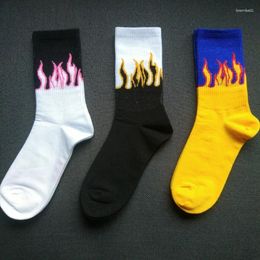 Chaussettes pour hommes applicables aux hommes et aux femmes unisexe flamme noir blanc jaune feu Sokken nouveauté Hip Hop Harajuku Skateboard