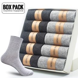 Heren sokken box pack cotton 10pairs box zwarte zakelijke mannen zacht ademende zomer winter voor man boy's cadeau maat eu39-45 221027