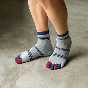 Chaussettes pour hommes respirant élastique pour hommes rayé tube moyen coton cinq doigts équipage orteil mâle bonneterie