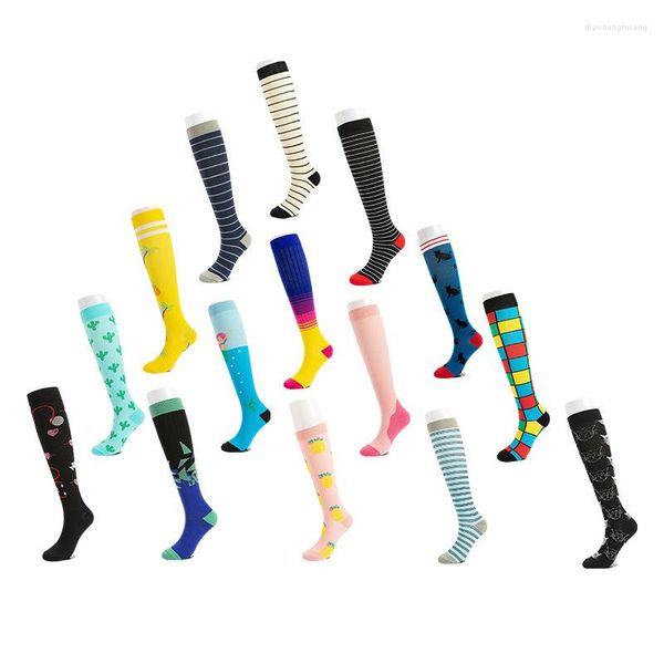 Chaussettes pour hommes colorées Designer Manufactur Cyclisme Course à pied Sports Jambe longue Genoux Haute Compression Cuivre 15-20 Mmhg Bas