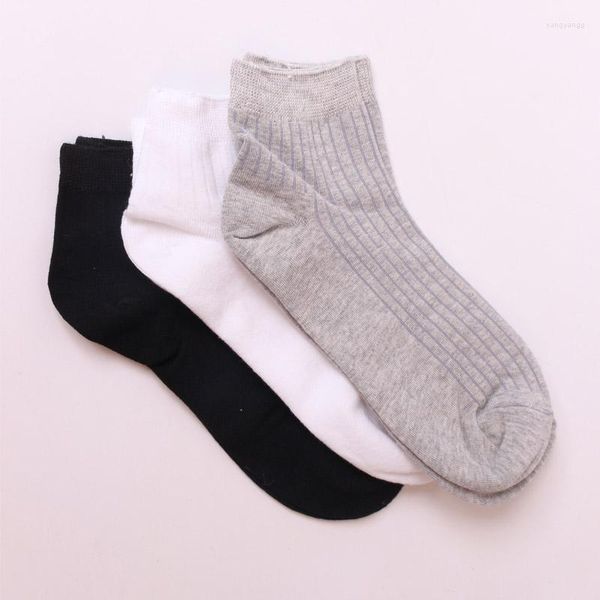 Calcetines cómodos de algodón para hombre, zapatillas de estilo para adolescentes, calcetines cortos hasta el tobillo, calcetines a la moda para hombre, 3 pares/1 lote