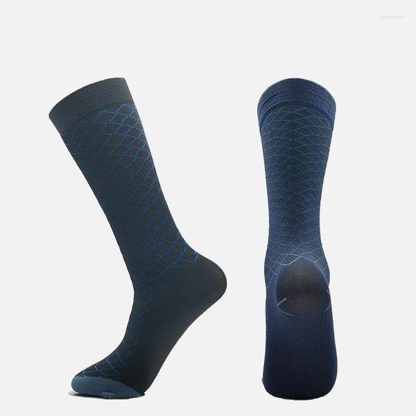 Calcetines de hombre Diseño Transpirable Medias transparentes Patrón de diamantes Moda Elástico Vestido formal Medias de hombres de negocios de tubo medio