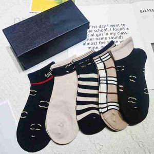 Chaussettes pour hommes Designer 4style Marque Lettre Femmes Imprimer Chaussette courte Socking Gros avec boîte QU5E