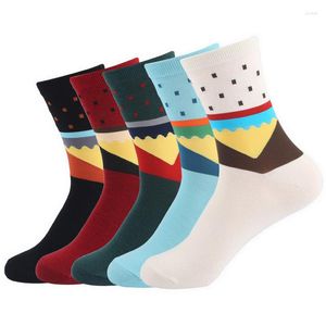 Herensokken EUR40-44 Autumn Winter Men Fashion Small Dots Patronen Harajuku-stijl Lange katoen mannelijke nieuwigheid 5pairs/Lot