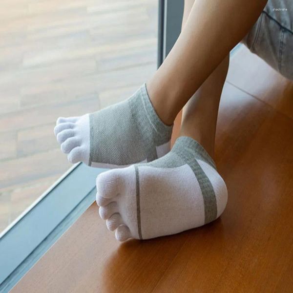 Chaussettes pour hommes mode coton cinq doigts sport respirant confort façonnage orteil résistant à l'abrasion court