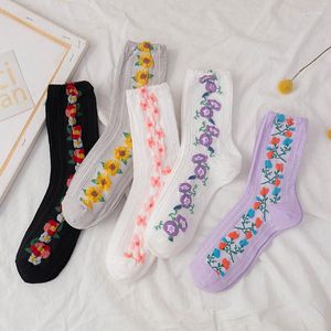 Heren sokken bloem vrouwelijk middelste buis zachte vrouw schattige Japanse lolita vier seizoenen herfst en winter tij kousen groothandel.