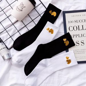 Chaussettes pour hommes Corée Funky Harajuku Tendance Femmes Hommes Drôle Mignon Dessin Animé Ours Blanc Noir Couleur Kawaii Unisexe Surprise Mi