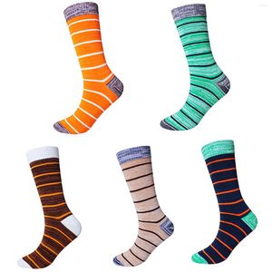 Chaussettes masculines dames mignonnes décontractées d'hiver chaud épais coton long pour les hommes en couleurs respirantes et déodorantes à rayures