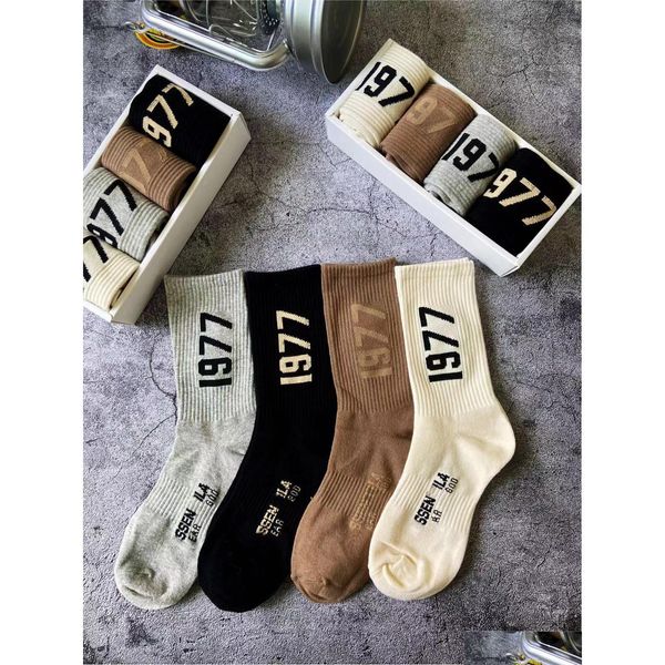 Hommes Chaussettes Hommes Femmes Broderie Casual Coton Sports Basketball Et Mode No Box Drop Delivery Vêtements Sous-Vêtements Dhur6