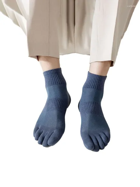 Chaussettes masculines à tube moyen Mesh Sports respirants minces Couleur solide de cinq doigts