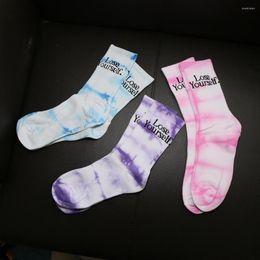 Herensokken Niche Solid Color Blue Pink Purple Tie-Dye Engels Alphabet Sports Men and Women Street Skateboard Ins Cotton