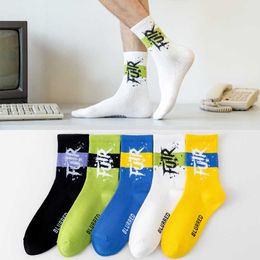 Heren Socks Socks Dames Trube Ins Modeabele Winter Heren Sock Nieuwe Cotton Sports Originele eenvoudige Letter Heren kousen Z0227