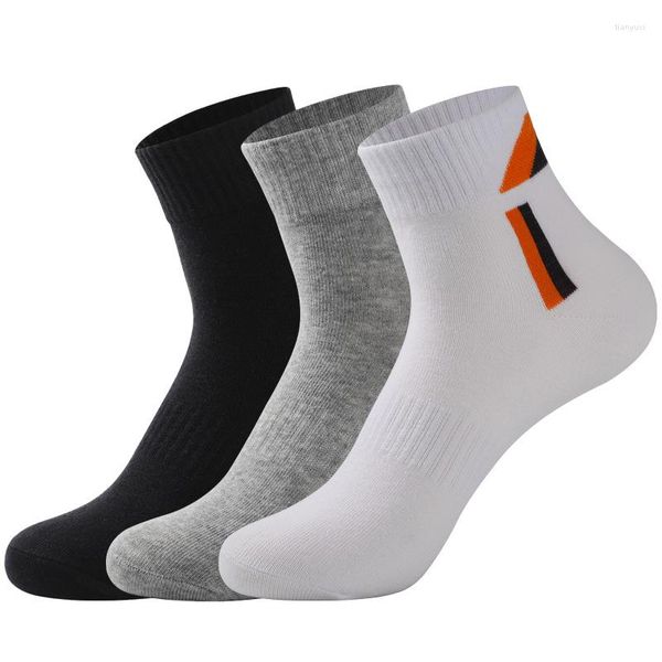 Chaussettes pour hommes Sport Hommes Garçons Mode Absorber la sueur Respirant Automne Hiver Tube moyen Couleur unie Course à pied Cyclisme Décontracté Coton