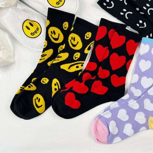 Herensokken Lente 2022 Nieuwe productontwerper Trendy Brand Love Socks Mens en Dames Mid Length Laching Face Pure Cotton Sports Socks Trend BQX8