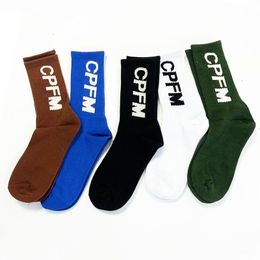 Calcetines para hombres Primavera y verano CPFM Carta básica Algodón Deportes Hombres Mujeres Ins Street Fashion Hip Hop Skateboard SokenMen's