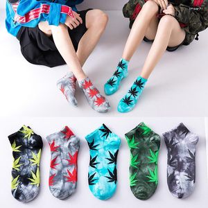 Chaussettes pour hommes Street Hip-hop Sports Skateboarding Ins Tide Cotton Tie-dye Colorful Couple Low Boat Wholesale