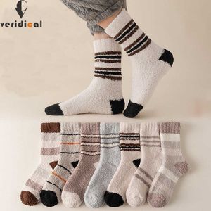 Heren sokken winter mannen thermische sokken mode warm koraal fleece pluizige vaste gestreepte dikke los slaap mannelijk bed korte sokken calcetines merk z0227