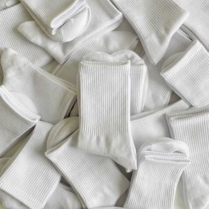 Heren sokken vrouwen mannen dagelijkse basis witte zwarte stretch rib lange middles lengte lente herfst winter katoen casual g220924