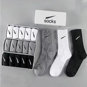 Chaussettes classiques pour hommes et femmes, noires, blanches, grises, crochet, couleur unie, 5 paires/boîte, chaussettes de sport de loisirs, de Football, de basket-ball