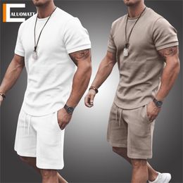 Sportpak voor heren Summer Ademende T-shirt 2-delige set Men Solid Color Fitness Gyms Running Sportswear Male tracksuit 220803