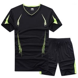 Vêtements de sport pour hommes ensembles d'exercices d'entraînement d'été randonnée course à pied Fitness séchage rapide haut respirant vêtements homme veste de sport Black1