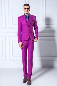 Costumes pour hommes 2023 Arrivée Hommes Slim Blazers Tuxedo (Vestes Pantalons Gilet) Groom Prom Purple Robe de mariée élégante