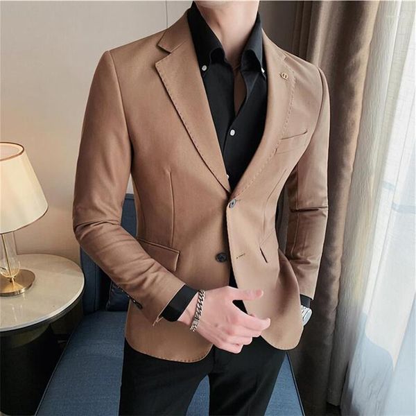 Costumes pour hommes 2023 Style britannique couleur unie affaires jolie pochette mode haut de gamme brillant mince robe de soirée de mariage