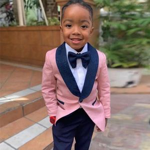 Herenpakken 2023 Custom Made Pink Boys Jacket Pant Suit 2 stuks Set Tuxedos Bruidegom Wedding For Children Kids Dinner Party Tuxedo