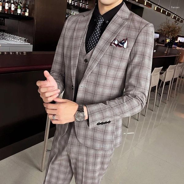 Costumes pour hommes 2023 Mode Hommes Casual Boutique Business Plaid Slim Costume 3 pièces Ensemble / Mâle Fit Robe Blazers Veste Manteau Pantalon Pantalon Gilet