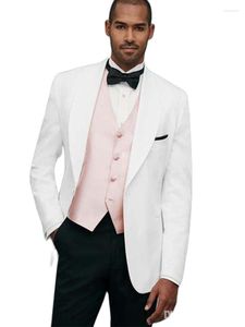 Trajes para hombres 2023 Moda Hombres blancos con chaleco rosa Guapo Boda Esmoquin Blazer Pantalones 3 piezas (Chaqueta Pantalones negros Corbata)