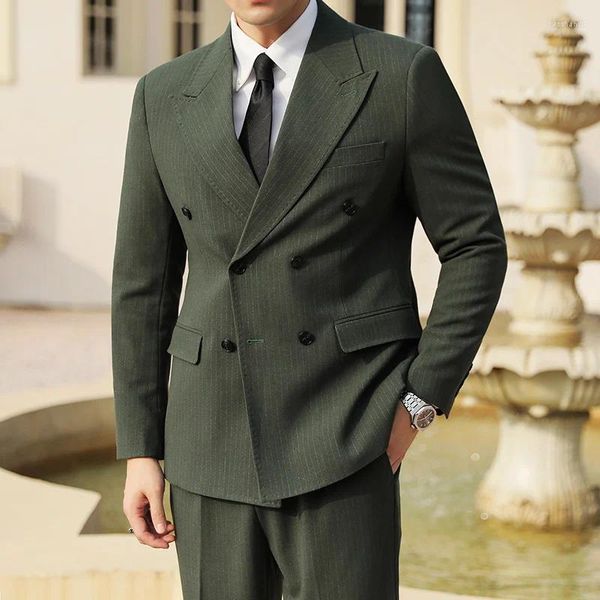 Trajes para hombre 2023, traje informal a rayas con doble botonadura de alta calidad, traje de moda para boda, cuello de solapa a la cadera, dos piezas, verde