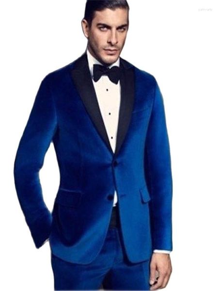 Costumes pour hommes 2023 Haute qualité Royal Blue Velvet Hommes Ensembles 2Pcs Blazer Pantalon Groom Tuxedos Homme Robe De Bal Costumes (Veste Pantalon Noeud Papillon)
