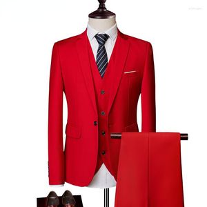 Costumes pour hommes 2023 été Style britannique hommes robe de mariée coupe ajustée veste Blazer gilet pantalon trois pièces élégant pantalon costume