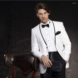 Costumes pour hommes 2023 Dîner blanc Prom Groom Tuxedos Groomsmen Mariage Pantalon noir Hommes (veste pantalon ceinture nœud papillon)