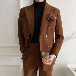 Suisses masculines 2024 HOMMES AUTUMNE HIVER FACEL FORMELLES BUSINESS MOTEAUX MAL MELL SLIP SUIT JACKES DOUBLES POLIDES COURTUROY BLAZERS I436