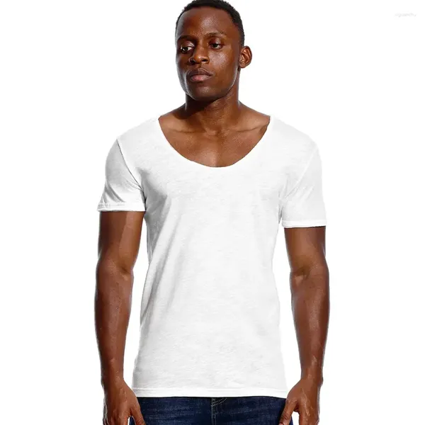 Trajes para hombres A2820 Cuello en V profundo Slim Fit Camiseta de manga corta para hombres Corte bajo Estiramiento Vee Top Tees Moda Camiseta masculina Invisible Casual