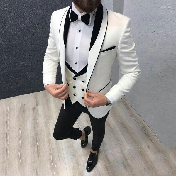 Trajes de hombre Llegada Hombres Blanco y negro Novio Esmoquin Chal Solapa Padrinos de boda Novio de boda (Chaqueta Pantalones Chaleco Corbata) D155