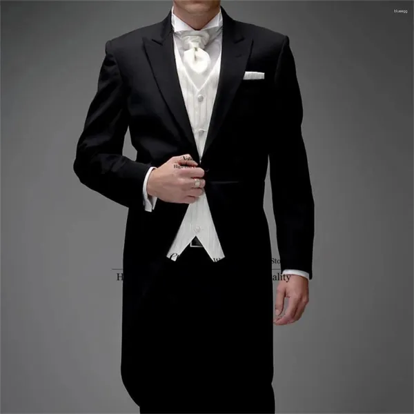 Costumes pour hommes Black Tail Coat Hommes Peaked Revers avec gilet blanc Groom Mariage Tuxedos 3 pièces Mâle Prom Blazers Slim Fit Terno Masculino