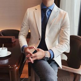 Herenpakken Blazers 2023 Koreaanse Slim Fit Koreaanse Corduroy Blazer Jacket Men Kleding Brits St in Business Formal Wear Coat 231206