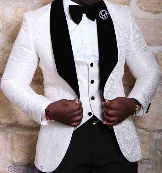 Trajes de hombre Blazers Best Selling 2018 Custom Made Formal Groom Wear Rojo / blanco / negro Hombres Wedding Prom Tuxedo 3 piezas (chaqueta + pantalones + chaleco + lazo)