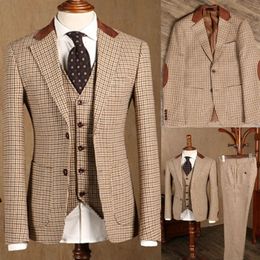 Herenpakken Blazers Bruin Klassiek geruit tweed pak voor mannen Slim fit bruidegom bruiloft smoking blazer mannelijk formeel zakelijk jasje Vest broek 3-delig 231117