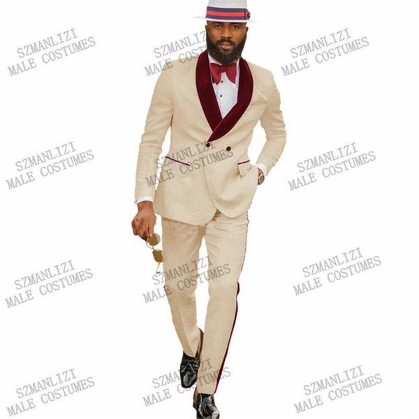 Costumes pour hommes Blazers Costume à double boutonnage Dernières conceptions de pantalons de manteau Champagne Tuxedo à fleurs Bordeaux Robe de soirée à revers Groom 282C