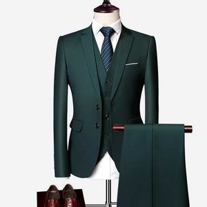 Costumes masculins Blazers Robe de mariée de luxe 3 pièces Fashion Slim Fit Color Color Business Office grande veste + pantalon + débardeur Q240507