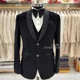 Costumes masculins Blazers Luxury Breded White Wedding Cost For Men Ed Lapel Groom Tuxedos Appliques Slim Fit 3 Pièces Sets Male Prom Party Blazers (Veste + Pantalon + Vest)