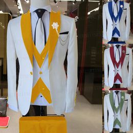 Herenpakken blazers heren 3 stuks slanke bruidegom trouwset modeontwerpen witte zakelijke jas Vest koninklijke goud broek jurk tuxedo 221122