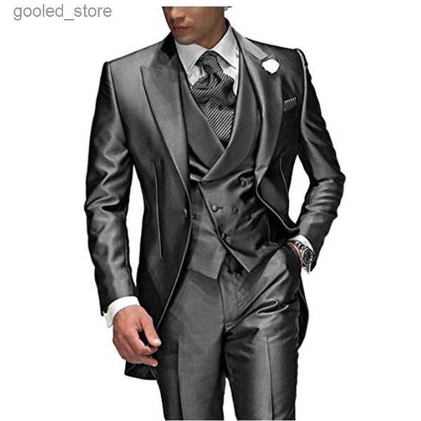 Costumes pour hommes Blazers Costume pour hommes 3 pièces gris anthracite revers à pointe un bouton smoking de marié costumes de mariage pour homme ensemble vêtements (veste + pantalon + gilet) Q231025